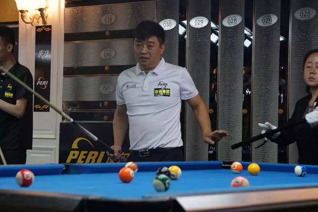 上的表现屡 上的表现屡