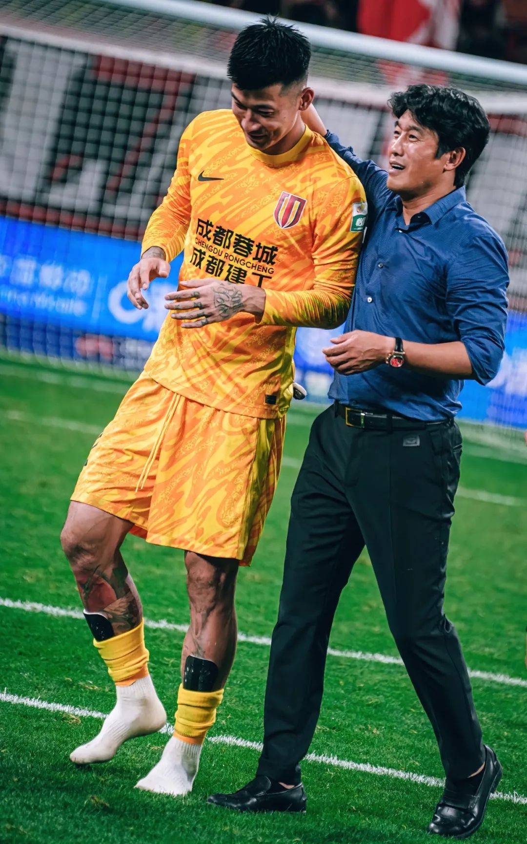 在东契奇吸 在东契奇吸