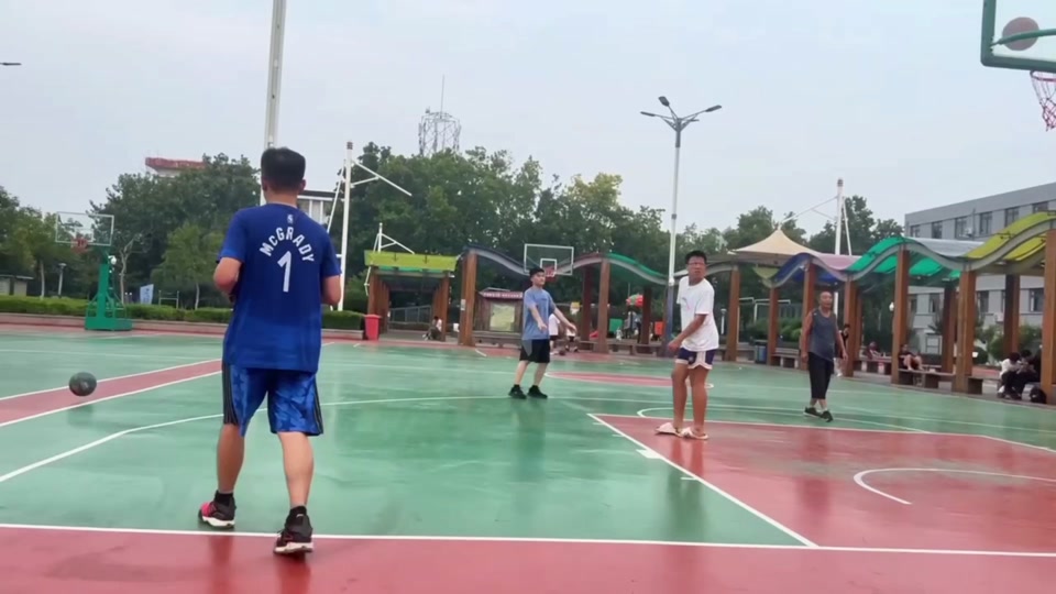 靠防守反击 靠防守反击